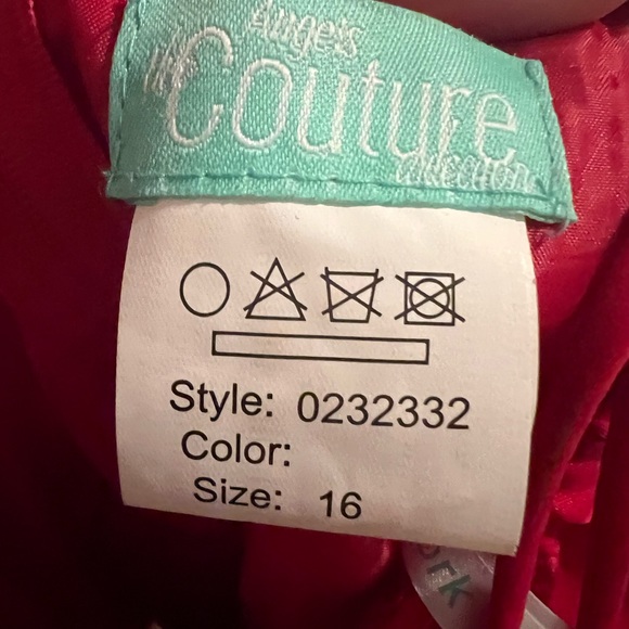 a formal dress it’s color red with sparkles it’s really shiny xs or small - Picture 4 of 4